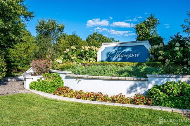 Building Photo - 936 Waterford Dr