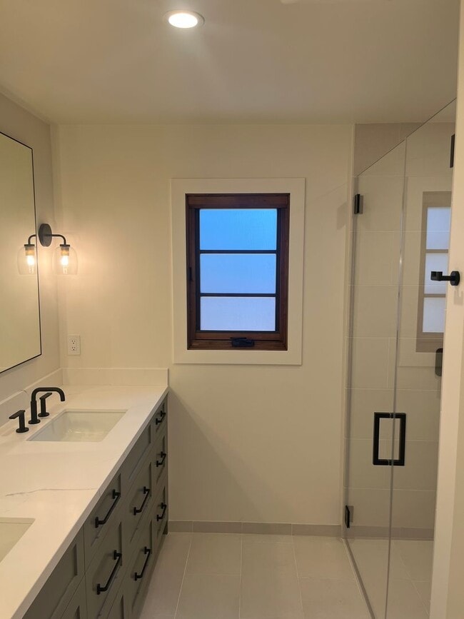 Building Photo - Completely Remodeled Home in Prime Los Gat...