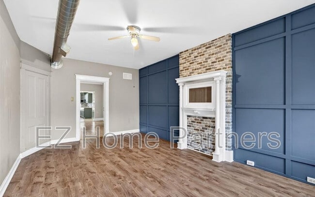 Building Photo - 3005 S Compton Ave