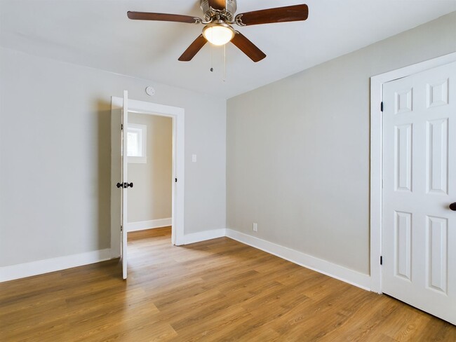 Building Photo - 416 Milton St