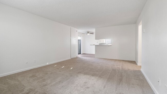 Building Photo - 2BR in El Cajon with Parking and Private Patio