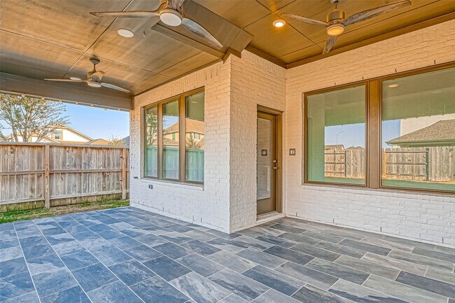 Building Photo - 11943 Bazley Knoll Dr