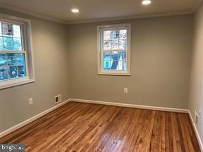 Building Photo - 4-Bedroom Home with First-Floor In-Law Suite