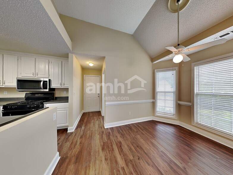 Building Photo - 154 Acadian Dr