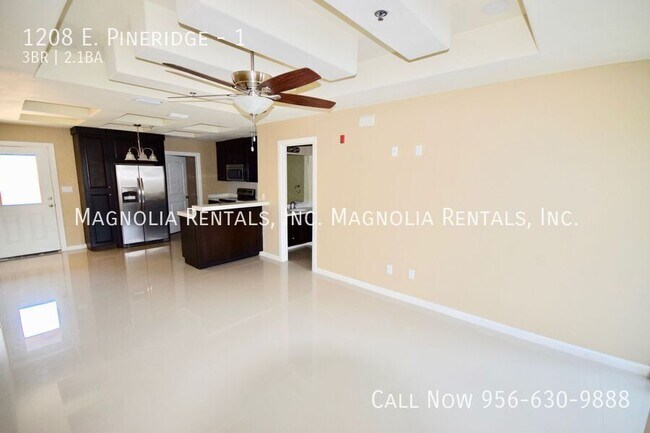 Building Photo - Mcallen Townhouse for Rent