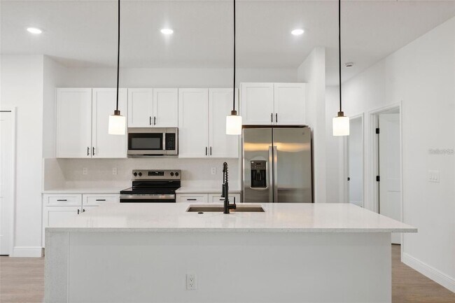 Building Photo - 4052 SW 132nd Ln