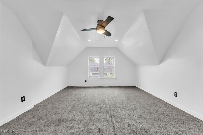 Building Photo - 10222 Parkgate Ave