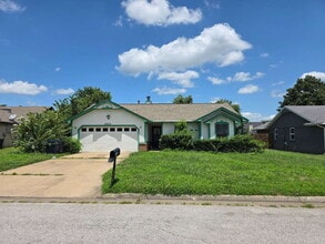 Building Photo - 2703 W Beech St