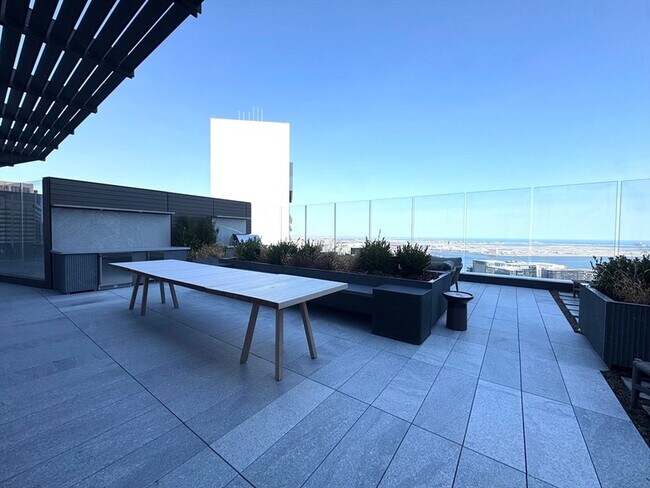 Building Photo - 682 Atlantic Ave