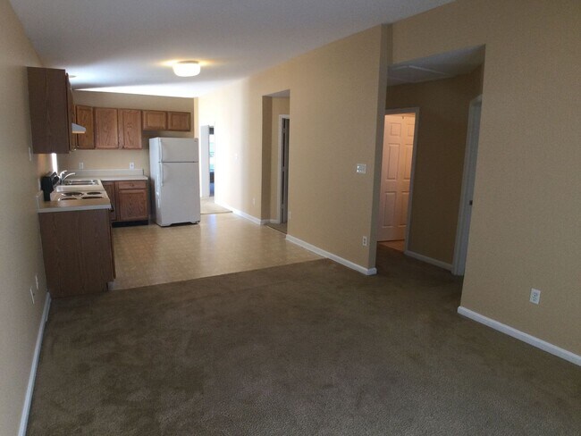 Building Photo - Christiansburg, 3 BR / 2 BA, August 14th
