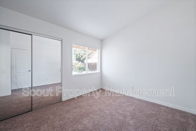 Building Photo - 42385 Agena St