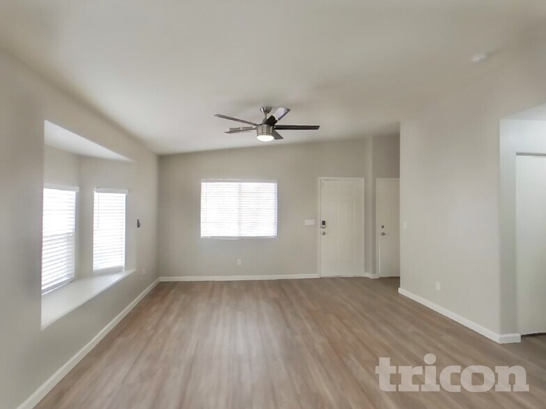 Building Photo - 5088 Jewel Canyon Dr