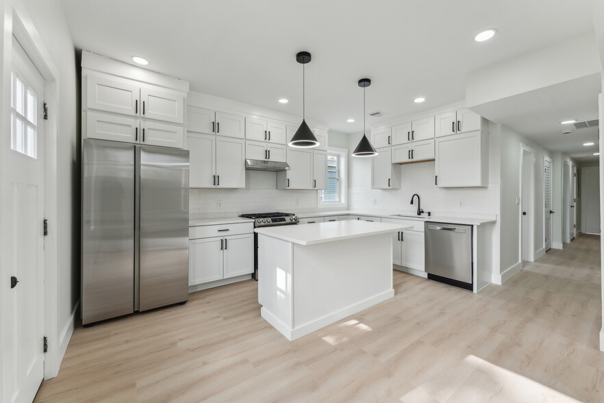 New kitchen with stainless steel appliances - 47 Brackett St