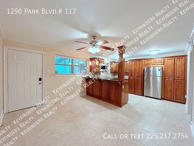 Building Photo - 1290 Park Blvd
