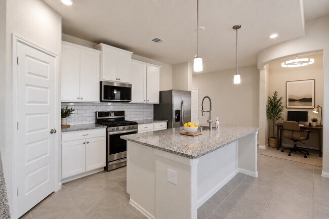 Building Photo - 7302 Toluca Dr
