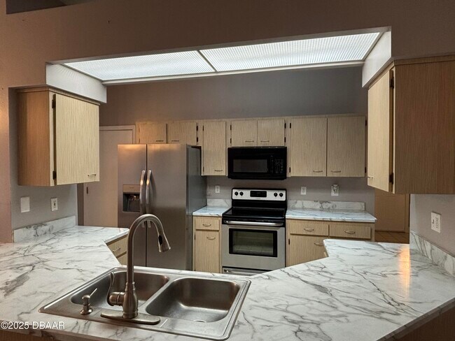 Building Photo - 5426 Landis Ave