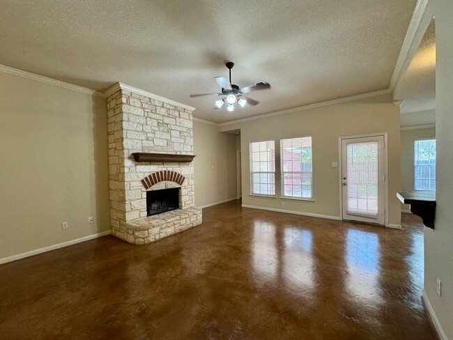 Building Photo - Duplex