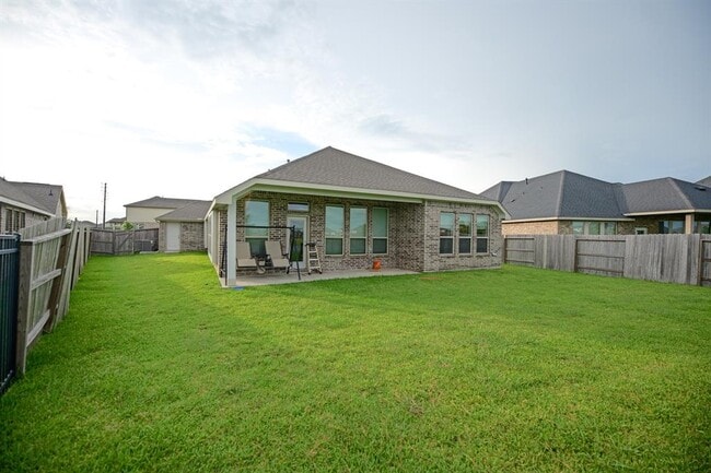 Building Photo - 9326 Hartford Valley Trail