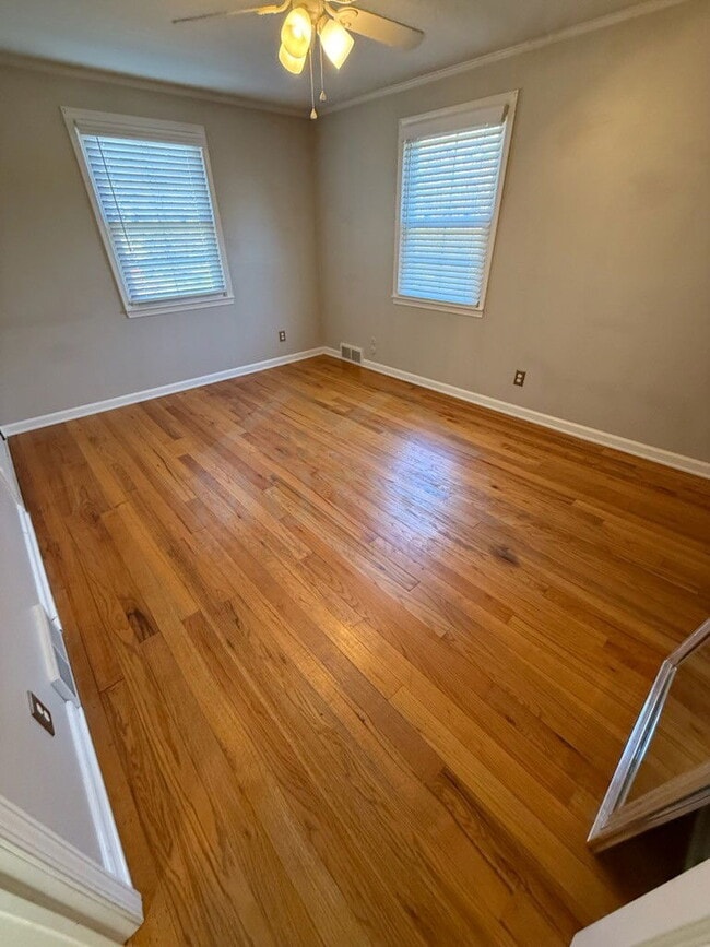 Building Photo - 1702 Graefield Rd