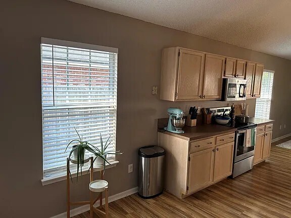 Building Photo - 4409 Crooked Creek Dr