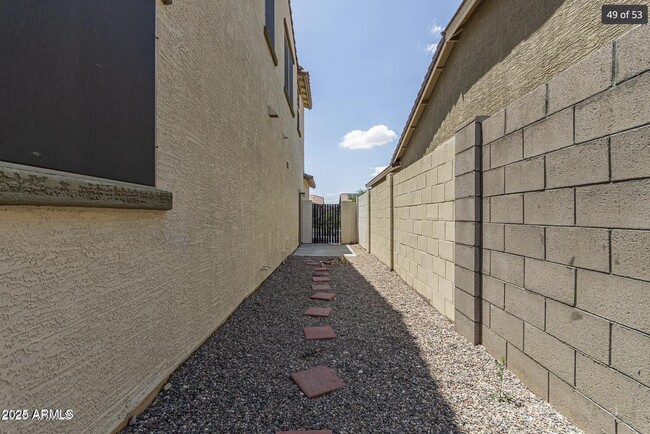 Building Photo - 19022 W Shangri La Rd