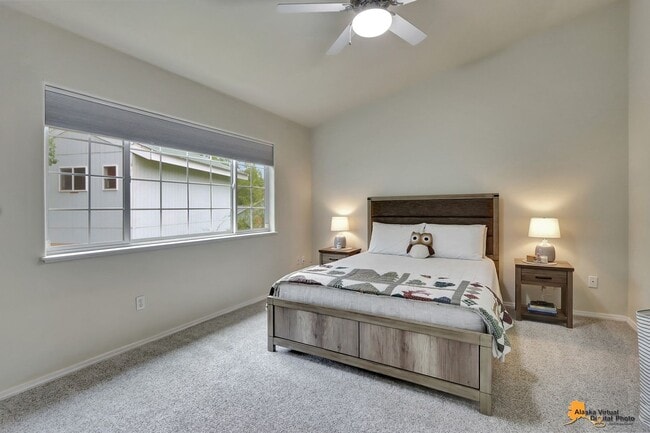 Building Photo - Stunning 3 Bedroom Home in East Anchorage with Garage