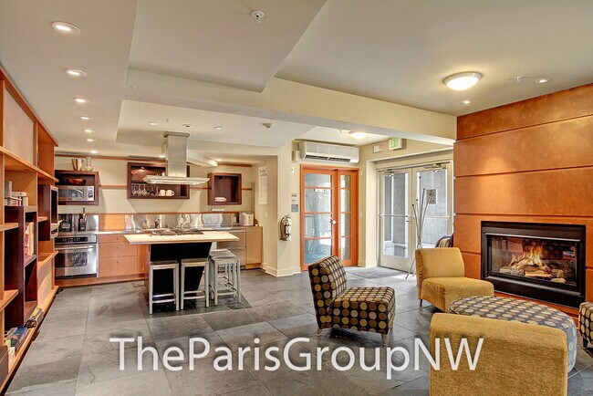 Building Photo - 1 MO FREE - Fab CapHill Condo * Ideal Location! Tons of Amenities! Fresh Paint & New Flooring! Ne...