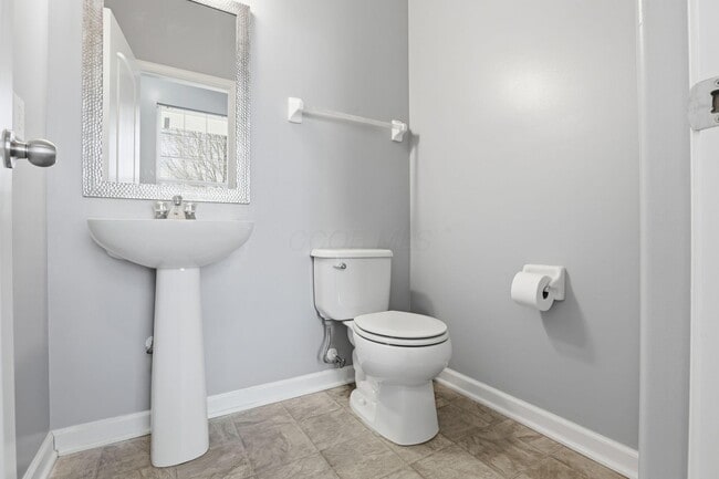 Building Photo - 511 Anthem St