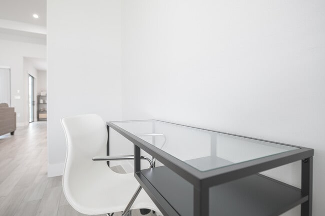 Building Photo - 3432 SW 8th St