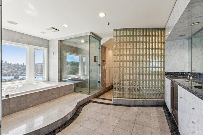 Building Photo - 95 Spring Ln