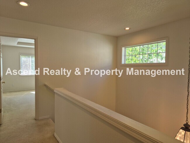 Building Photo - Available NOW! 1 Small Pet OK, Great Bethany Neighborhood, Fenced Yard, New Interior Paint/Dishwa...