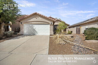 Building Photo - NEWER QUARTZ 4BR 2B