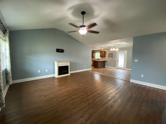 Building Photo - Your Dream Rental Awaits in Osage Hills – Pet Friendly!
