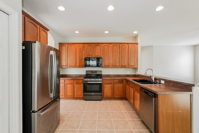 Building Photo - 6322 36th Ct E