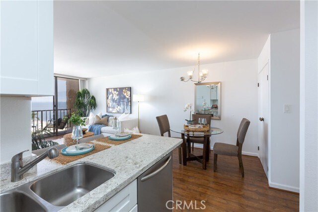 Building Photo - 1750 E Ocean Blvd