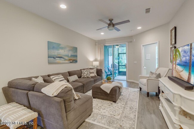 Building Photo - 674 Coconut Palm Pkwy