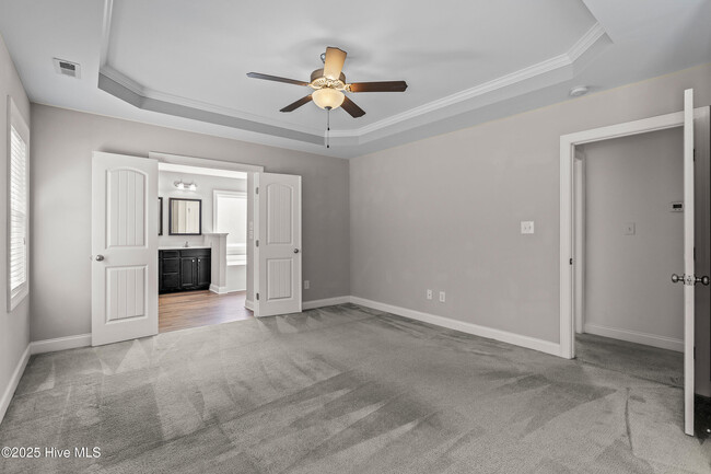 Building Photo - 322 Landing Ln