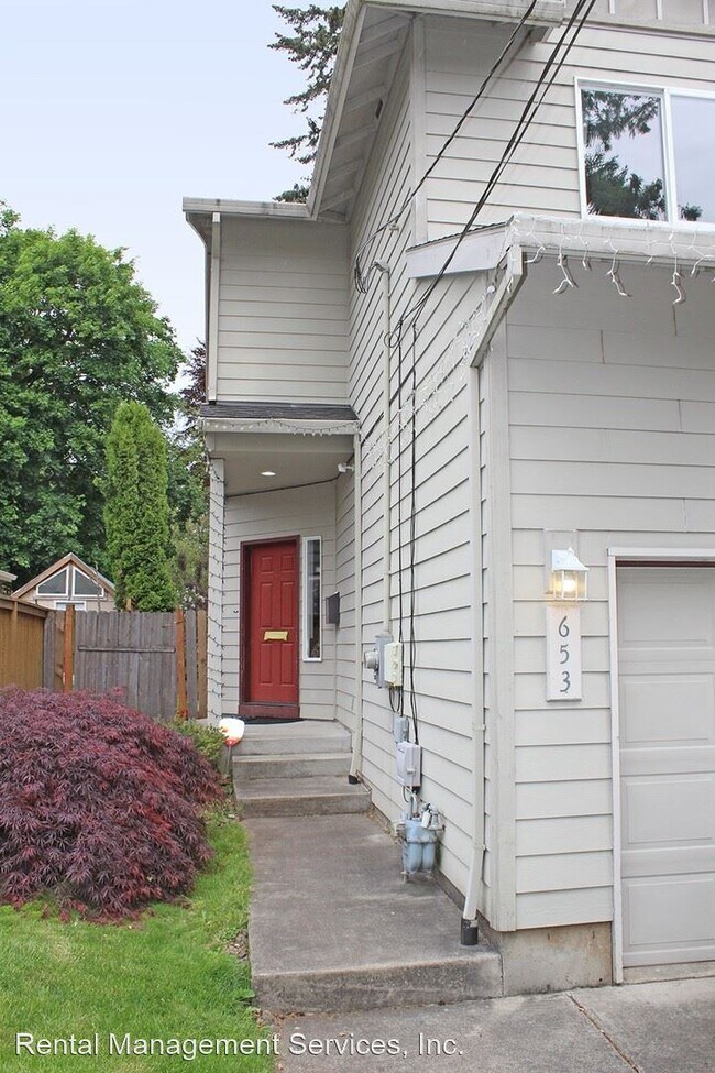 Primary Photo - 3 br, 2.5 bath House - 653 NW 1st St
