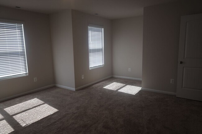 Building Photo - 81 Cramsford St
