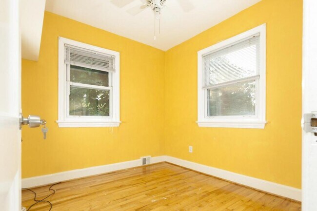 Building Photo - 8411 Potomac Ave