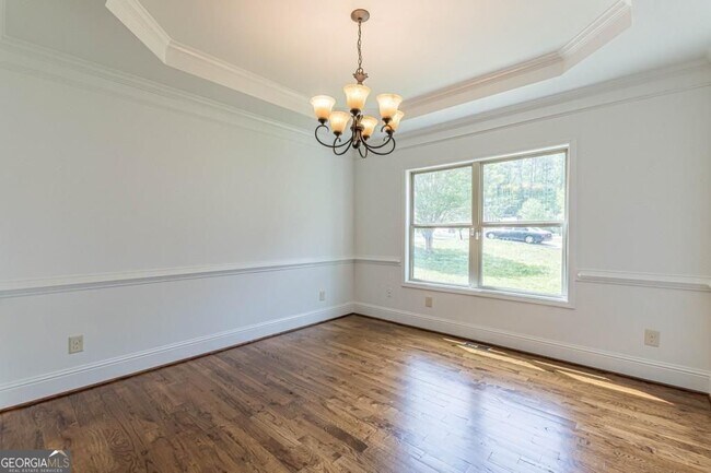 Building Photo - 1410 Eastland Rd SE