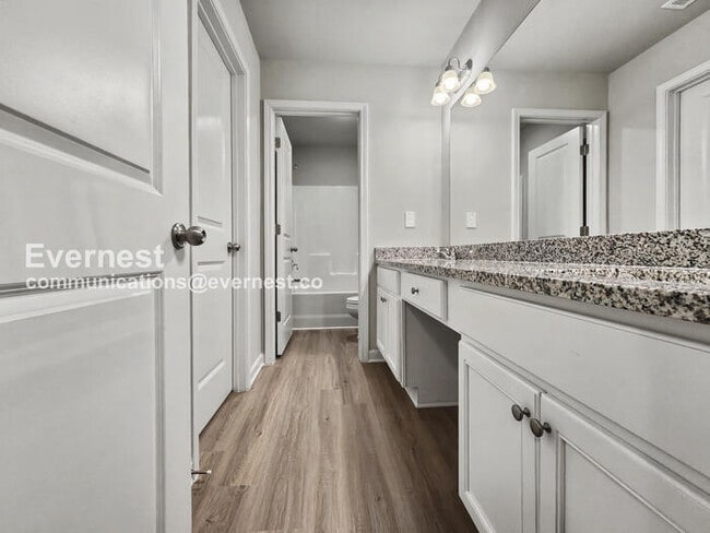 Building Photo - 1519 Persimmon Trce