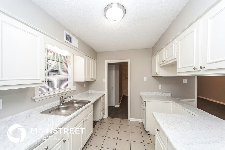 Building Photo - 3978 Silverleaf Rd