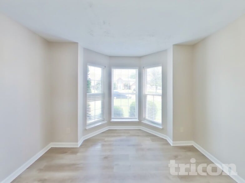 Building Photo - 673 Mable Dr