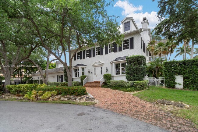 Building Photo - 700 Coral Way