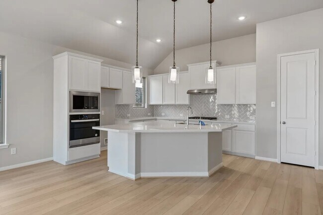 Building Photo - 21934 Frosted Elfin Dr