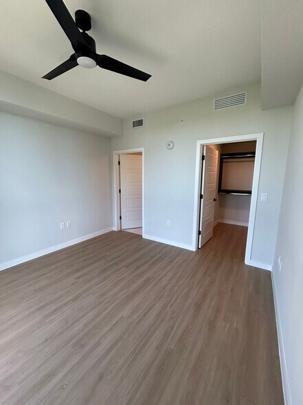Building Photo - 668 NE 88th St