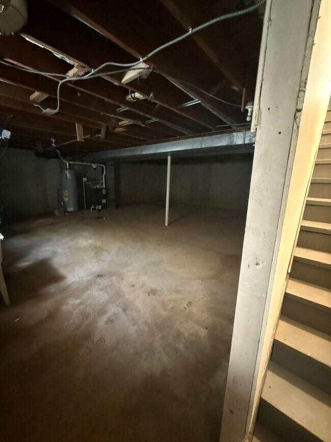 Building Photo - 17800 Wolf Rd