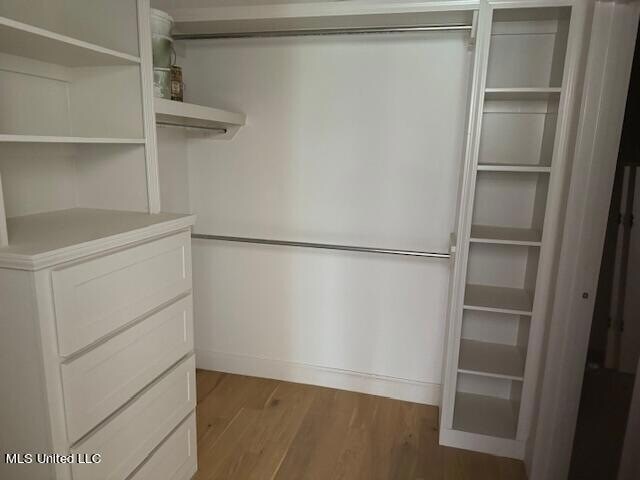 Building Photo - 416 Butternut Dr