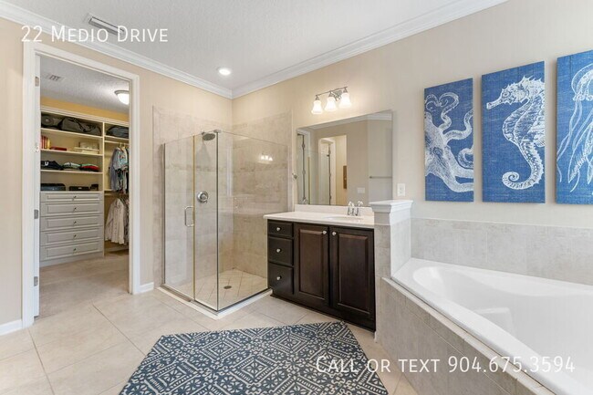 Building Photo - 22 Medio Dr